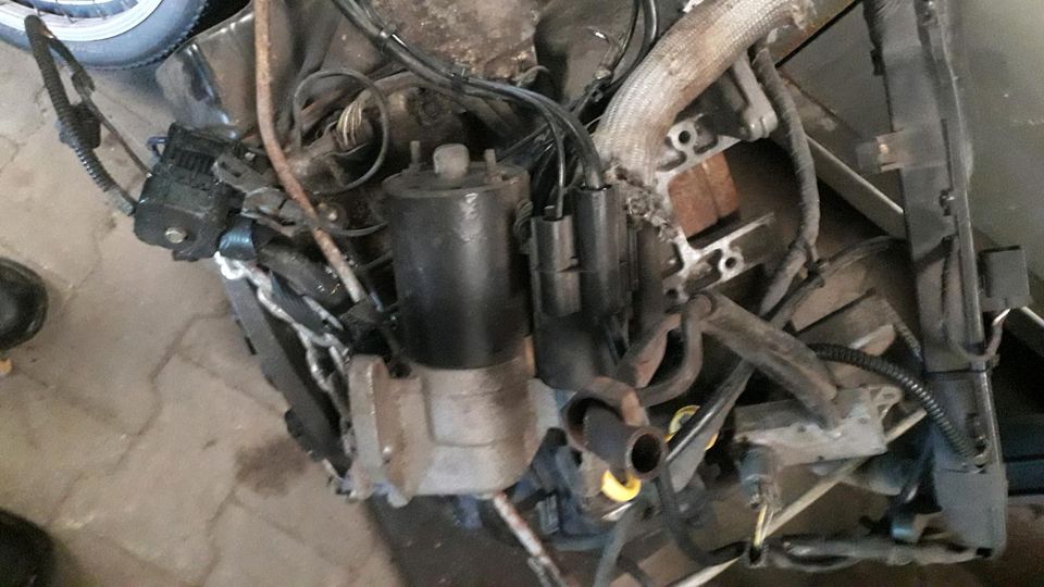 Ford Mondeo Mk1 Automatikgetriebe 2,5L V6 mit Wandler + Anlasser in Voerde (Niederrhein)