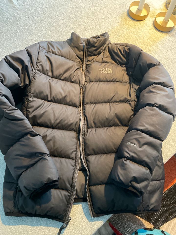 Tolle North Face Daunenjacke 550  schwarz Gr.L ( ca.158) in Weil am Rhein