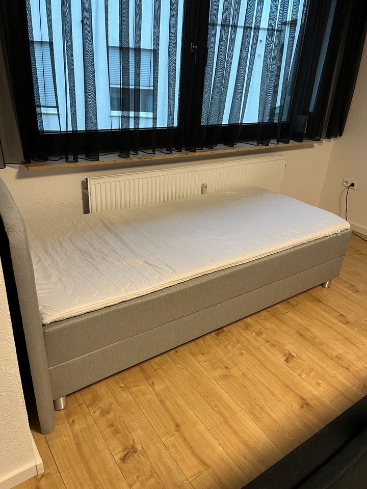 Bett mit Topper 90x200cm in Vaihingen an der Enz