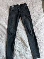 Tommy Hilfiger Skinny Jeans Low Rise Scarlett grau schwarz 26/34 Berlin - Spandau Vorschau