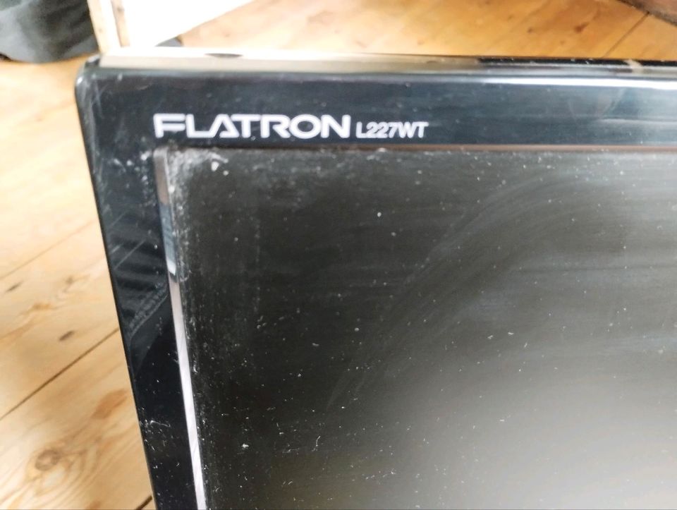 LG Flatron Bildschirm monitor PC in Berlin
