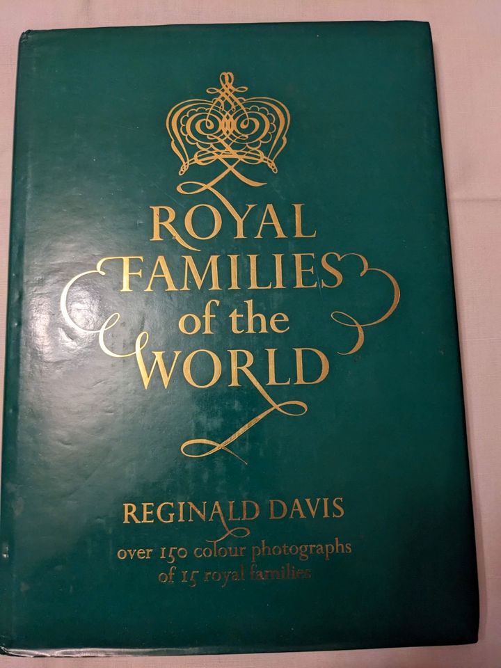 Royal Families of the World by Davies, Reginald in Loxstedt