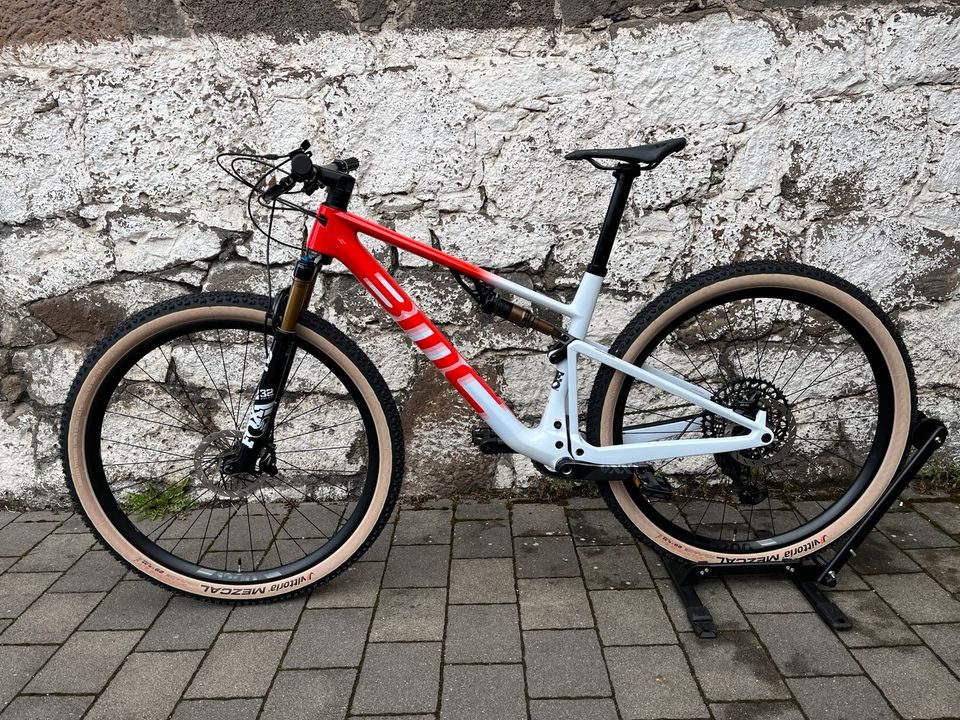 40 % - BMC Fourstroke 01 LTD MTB, Gr. M in Staufenberg