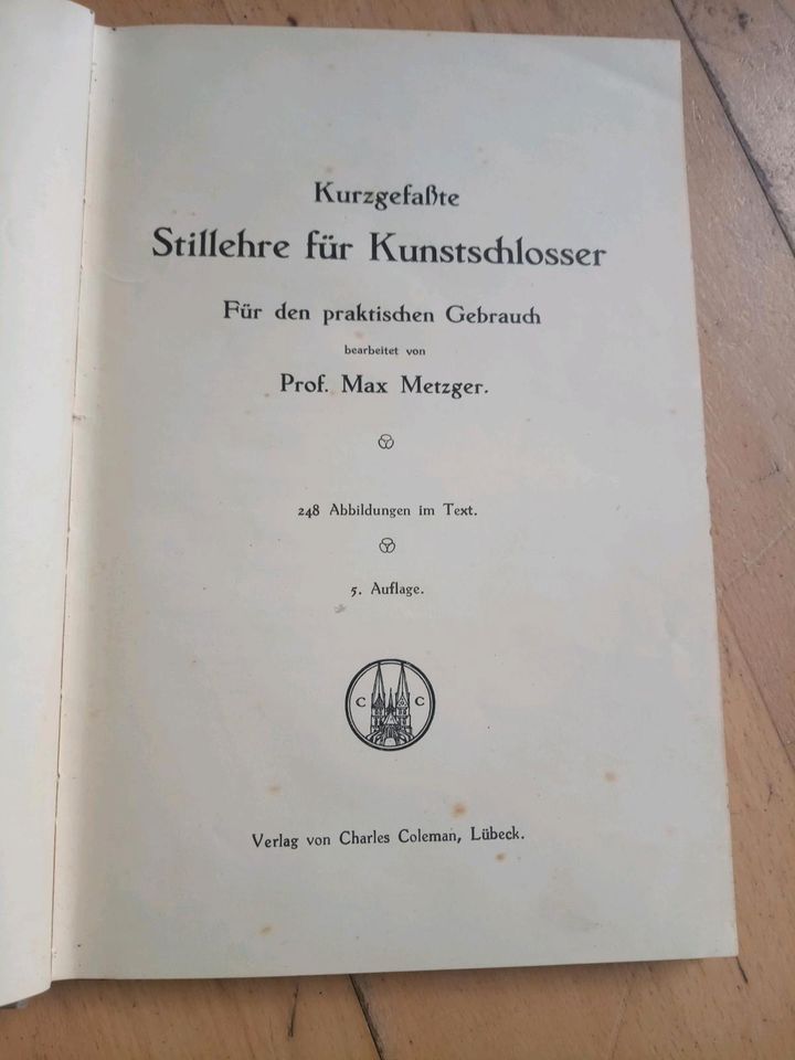 Schlosser Kunstschlosser Schmied Kunstschmied Buch Amboss Zaun in Dresden