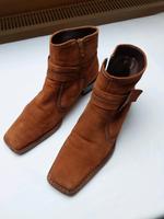 Neuwertige rehbraune Wildleder Gabor Stiefeletten, Größe 6 1/2 Saarland - Oberthal Vorschau