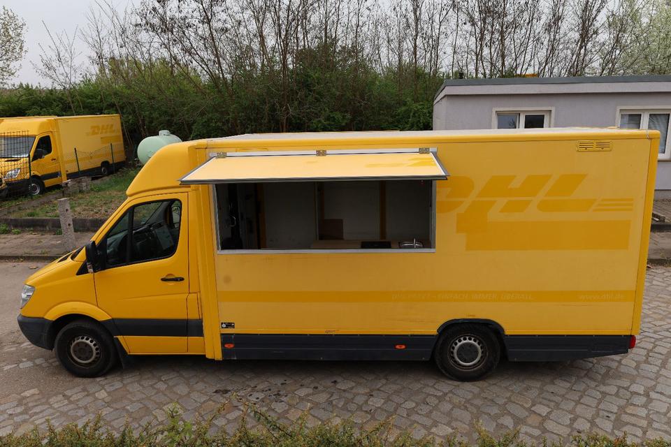 Mercedes-Benz Wohnmobil mit Aufstellklappe links und rechts in Magdeburg