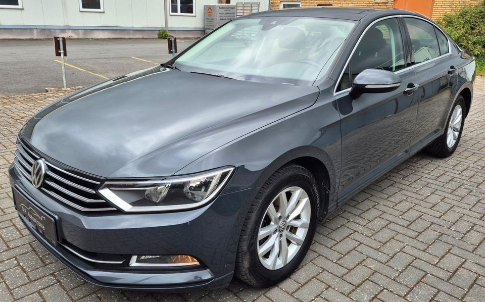 Volkswagen Passat Lim. Pano Klima PDC Navi in Braunschweig