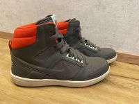 Nike Sensory Motion System 40 grau rot Sneaker Turnschuhe Hessen - Niestetal Vorschau