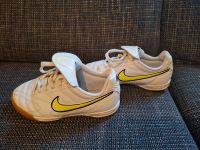 Nike Kinder Hallenschuhe Gr. 27 von Hessen - Rödermark Vorschau