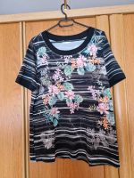 Damen T Shirt von Mona  Größe 44 in schwarz mit Blumen Muster Hessen - Hessisch Lichtenau Vorschau