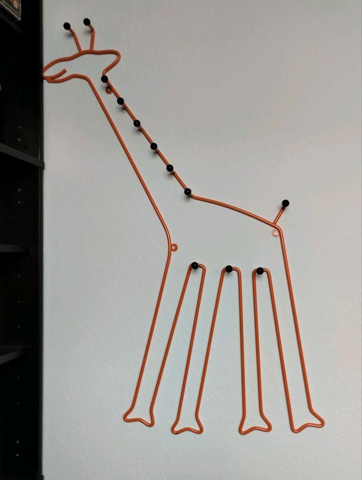 Giraffe Garderobe Hakenleiste für Kinderzimmer in Neuss