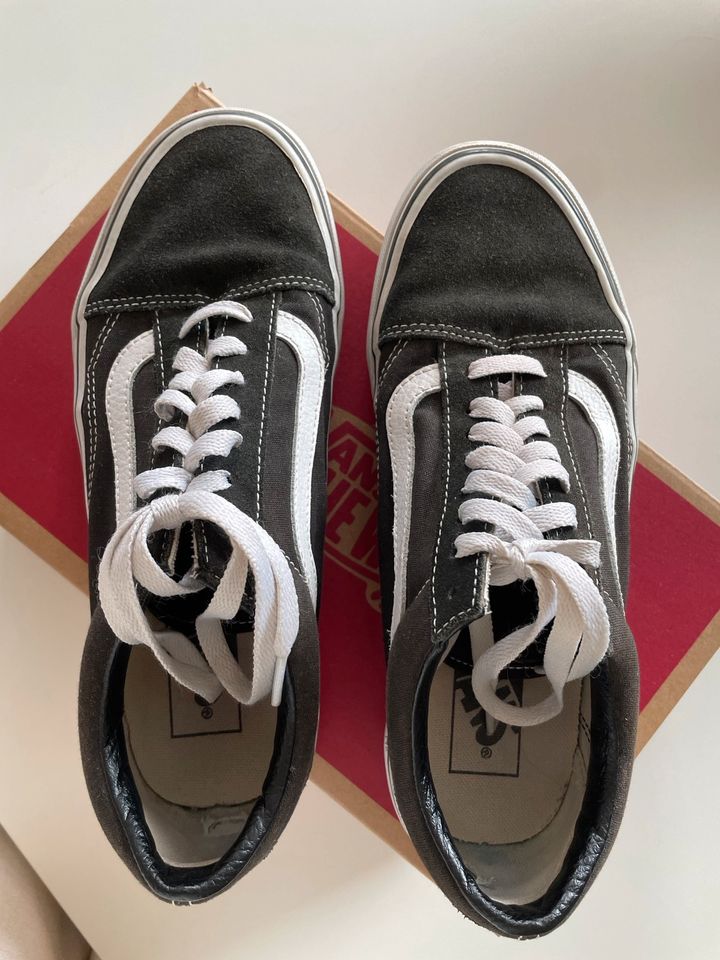 Vans Ward Black White Damen/ Sneaker/ Turnschuhe/ Damenschuhe in Eltville