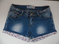 Sommer Hose kurze  Jeans Hose Hot Pants  Mädchen Gr. 152 Wandsbek - Hamburg Sasel Vorschau