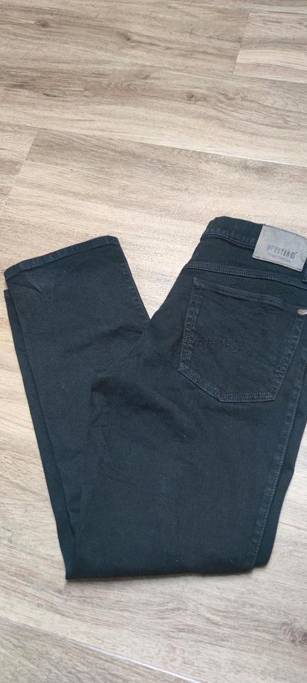 Mustang Herren Jeans Modell Tramper 36/32 in Bergkamen