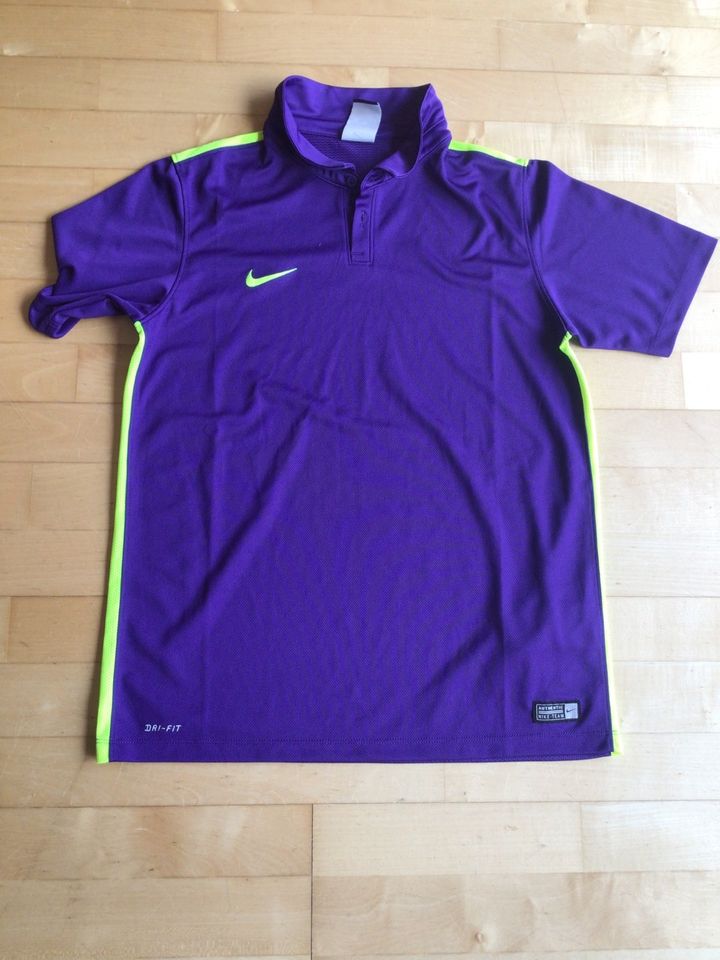 Nike T-Shirt-Sport Größe XL 158-170cm in Riemerling