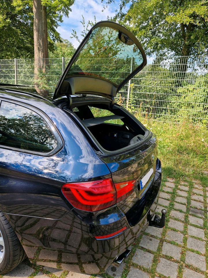 BMW 520d M Paket F11 Kombi AHK in Bielefeld