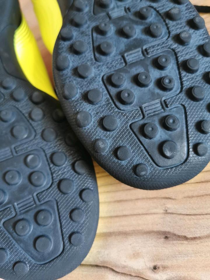 Adidas Copa Fussballschuhe Kunstrasen gelb orange Größe 38 in Zirndorf