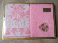2 Handtücher, Geschenkpackung, rosa/weiß, 50x100, NEU, alt, 70er Nordrhein-Westfalen - Ense Vorschau