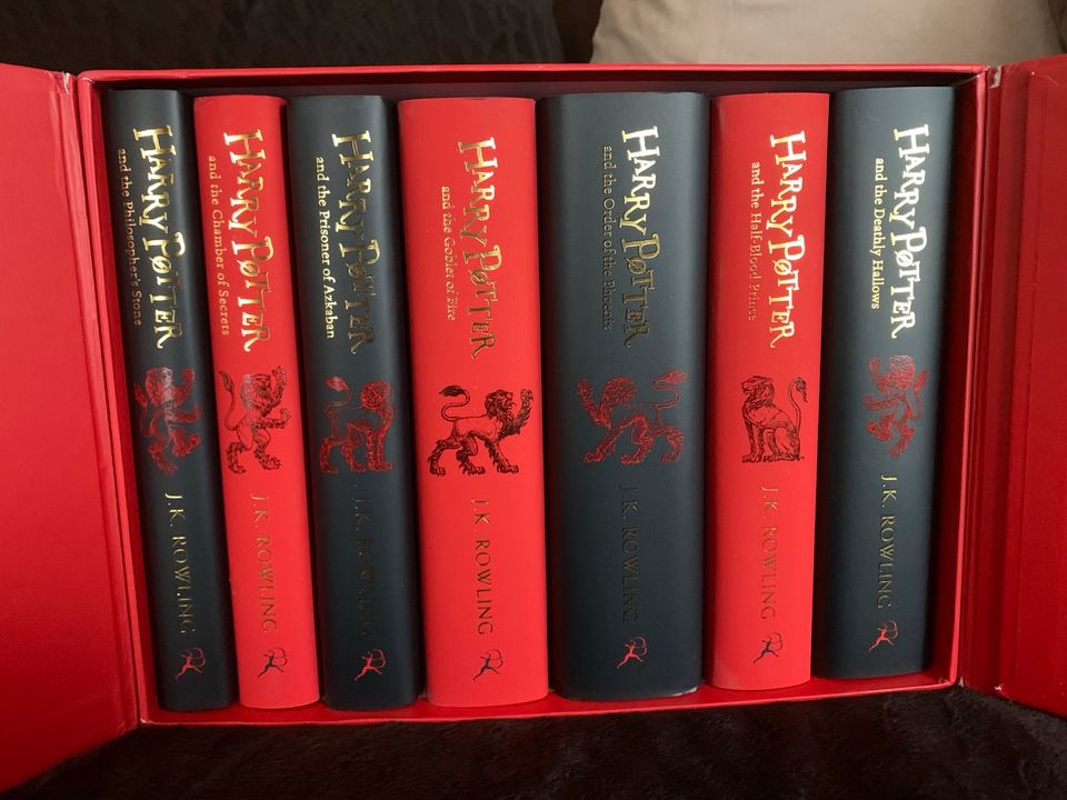 Harry Potter Hardcover Set Hogwarts House Editions in Ruppichteroth