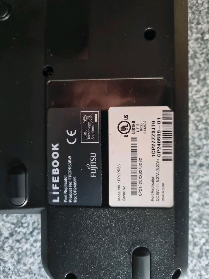 Fujitsu Lifebook Port Replicator Docking Station FPCPR63 in Höchberg