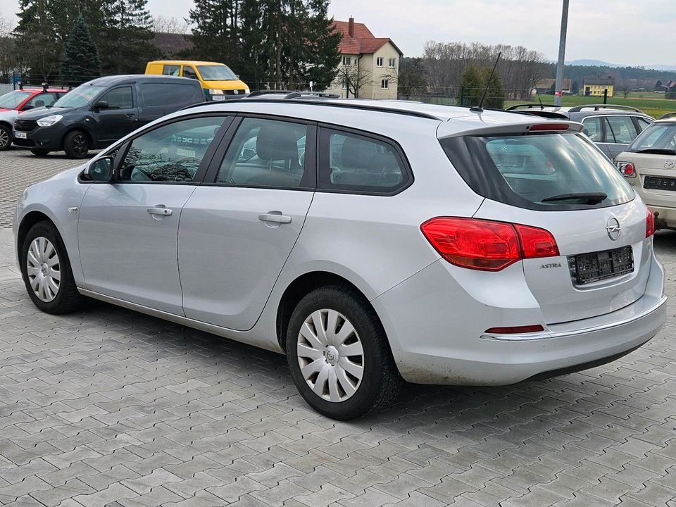 Opel Astra J Facelift 2012 1.4 120PS in Wackersdorf