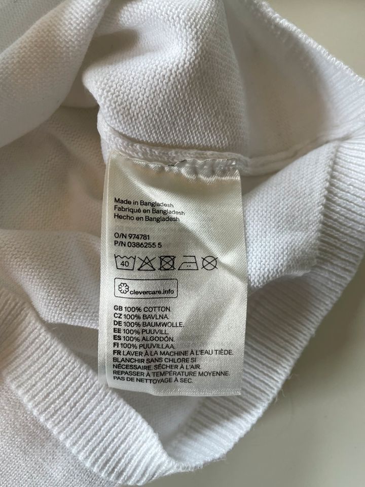 H&M Strickjacke weiß 80 in Lütjensee