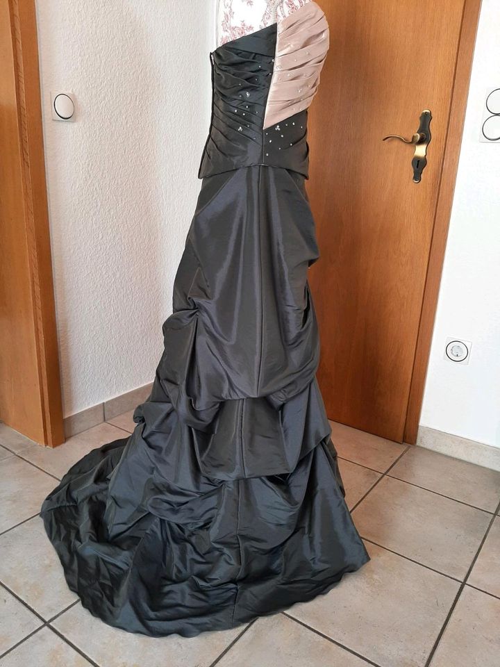 Ballkleid - Schützenfest - Königin - Abendkleid - Hochzeit *Neu* in Drolshagen