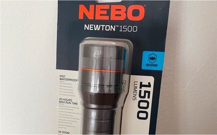 Nebo Newton 1500 Lumens Taschenlampe NEU in Frankfurt am Main