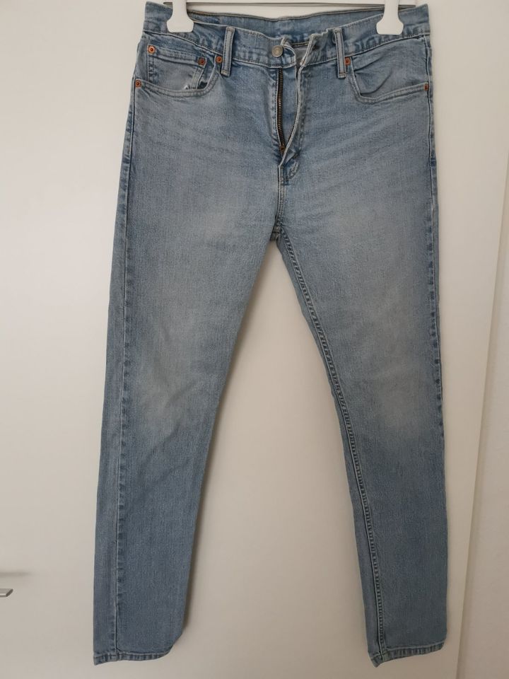Ich biete eine originale Jeans von LEVI STRAUSS & CO. zum Verkauf in Gelsenkirchen