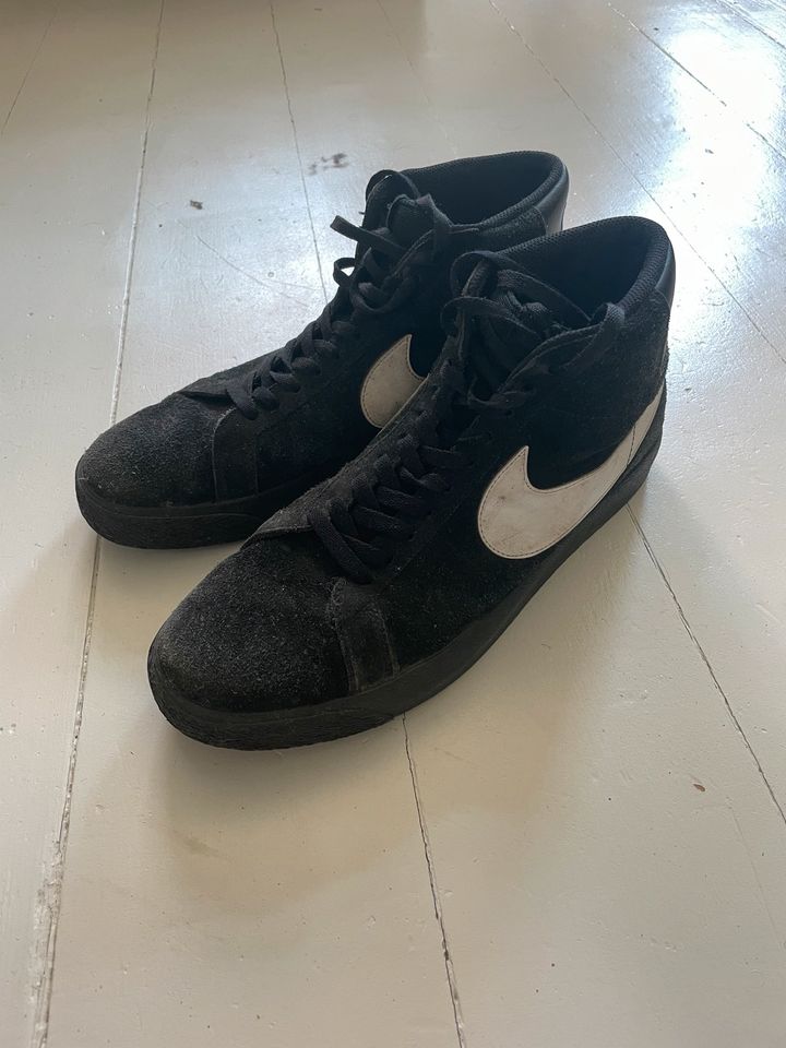 Nike SB Zoom Blazer Mid Schwarz 45 in Hamburg