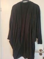 schicke schwarze Strickjacke/ schwarzes Cape Gr. XXL Niedersachsen - Delmenhorst Vorschau