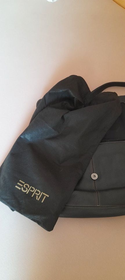 Handtasche Leder schwarz von ESPRIT in Freystadt