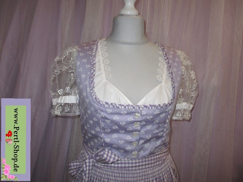 Dirndl mit Schürze, Gr. 40, Flieder, Dirndlbluse in Traunstein