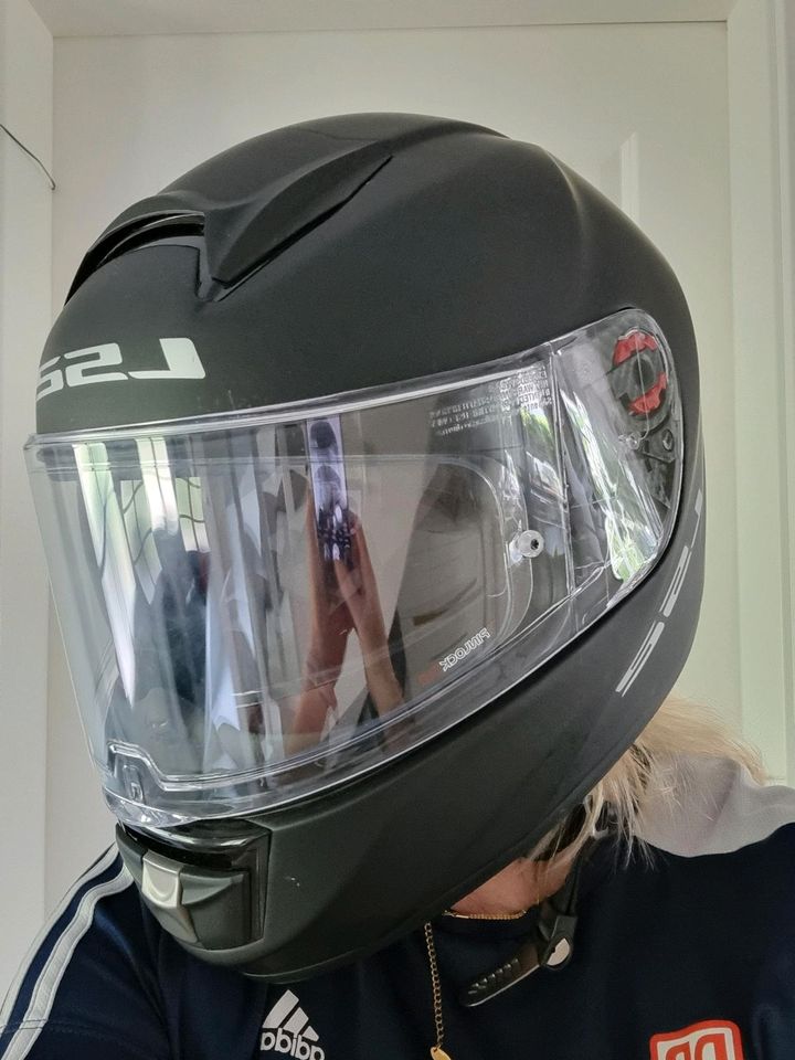 Motorradhelm LS 2 NEU Gr. XS (Neupreis 255 €) in Woltersdorf