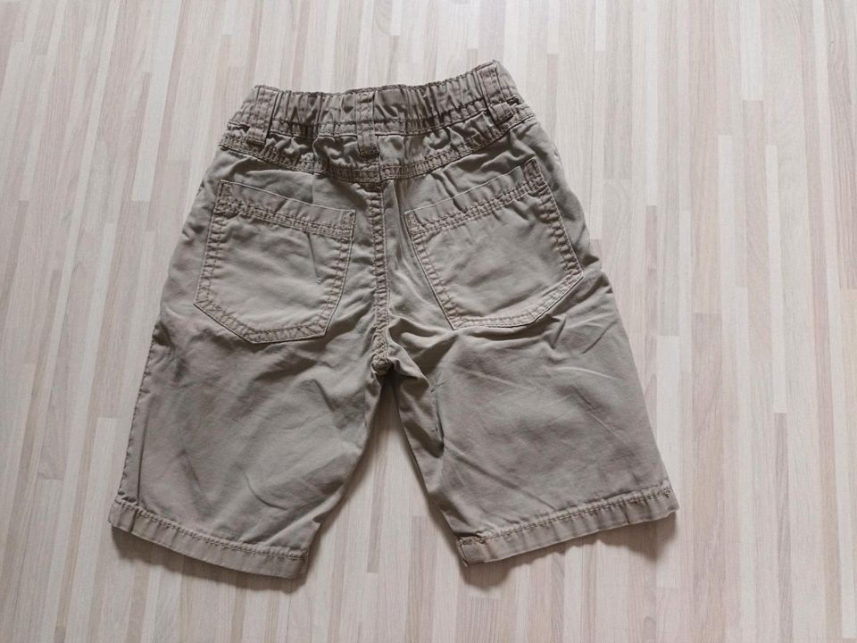 ❤️ Jungen Shorts ❤️ Gr. 104 in Mechernich