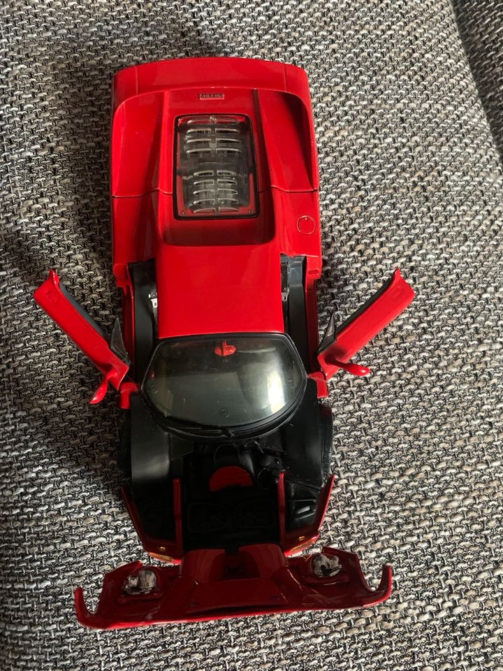 Modellauto 1:18 Ferrari F50 in Aken