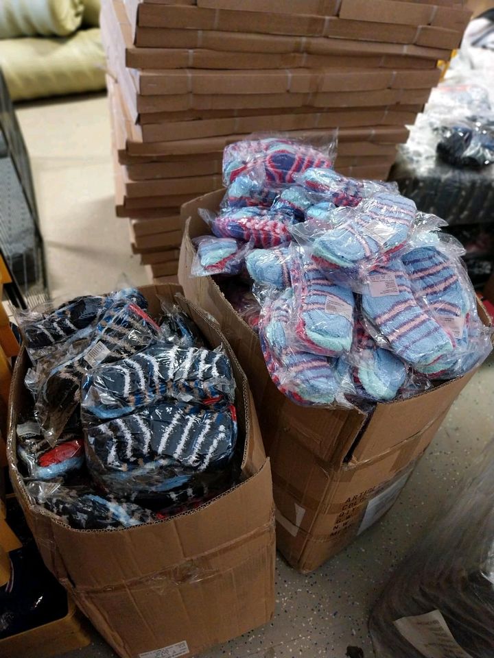 1000 Paar Jungen Mädchen Socken Restposten Kinder Sonderposten in Hamburg