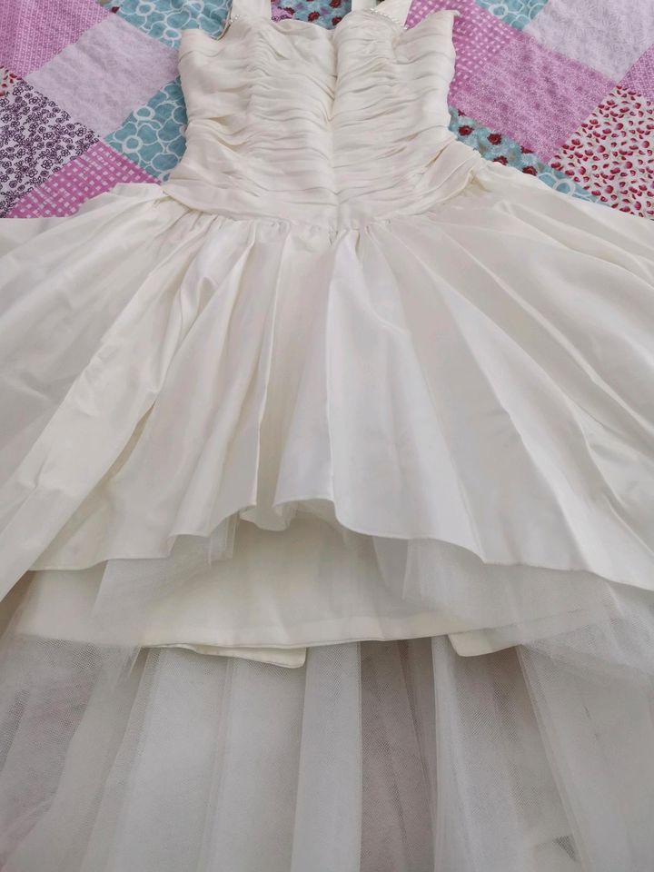 Hochzeitskleid von Poupette Paris!!! Brautkleid. Vokuhila. in Schlangenbad