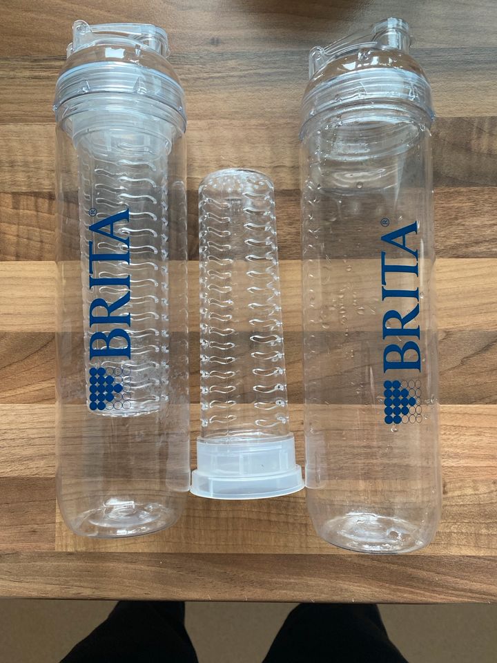 2x Brita Trinkflasche mit Einsatz in Riedenberg