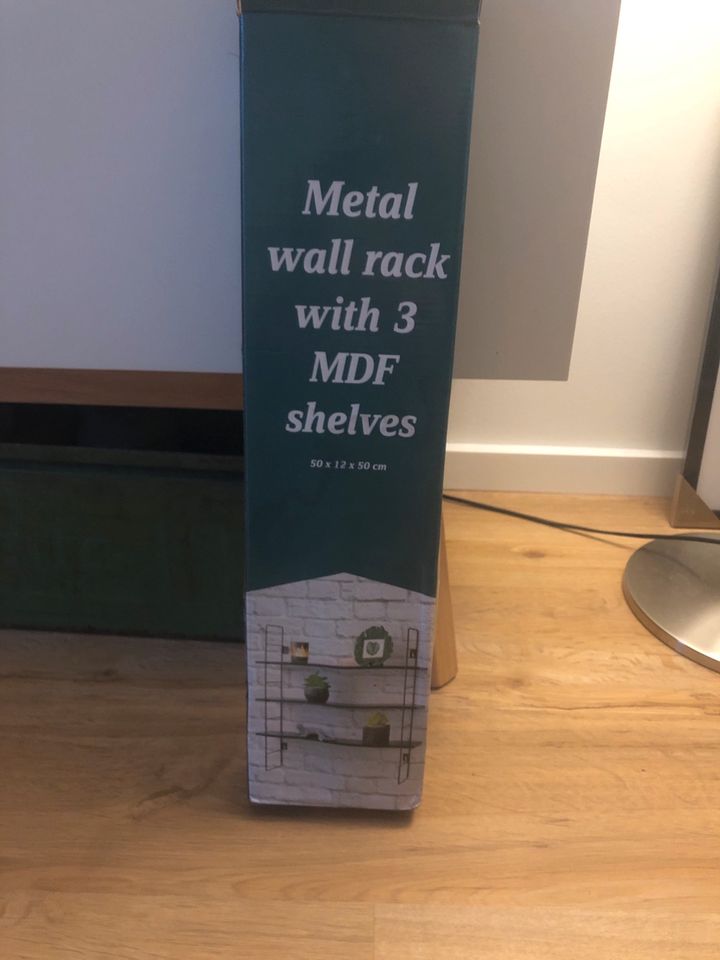 NEU Metall Wandregal mit 3 MDF Böden Schwarz in Hamburg
