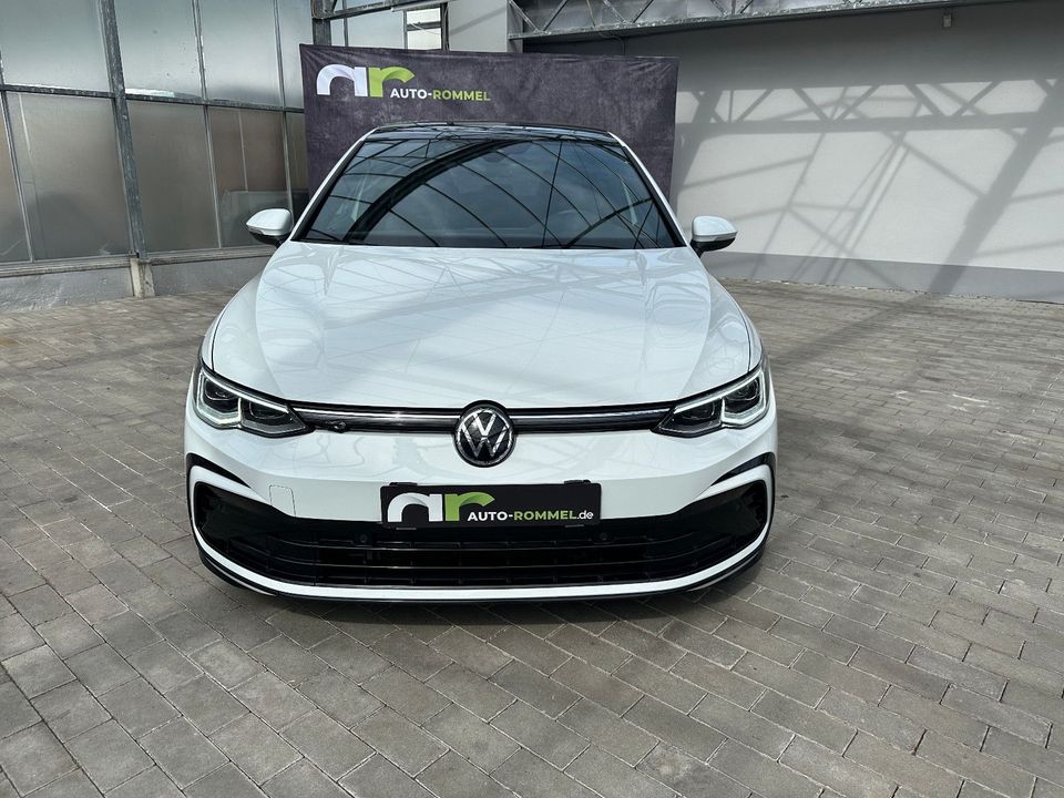Volkswagen Golf VIII 2.0 TDI R-Line LED Nav Pano Assistent in Eisenach
