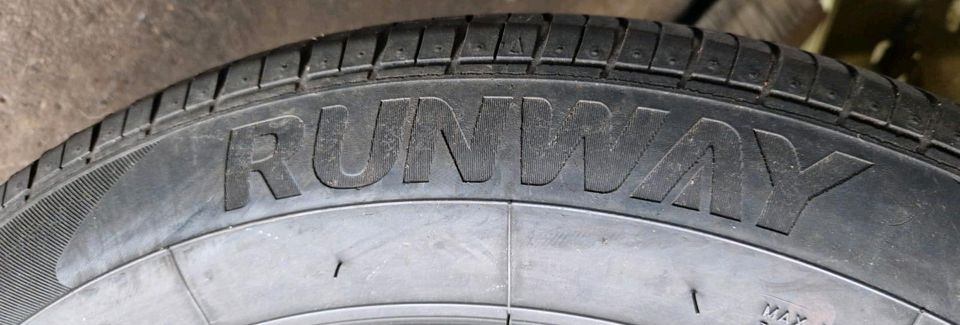 Sommerreifen Runway 185/60r15 88H, XL, Dacia Nissan Renault N256 in Friedrichsthal