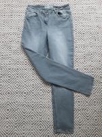 CECIL Jeans hellgrau W27 neuwertig Sachsen-Anhalt - Zeitz Vorschau