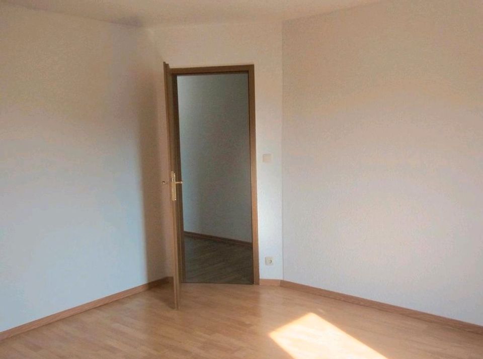 SEHR SCHÖNE 3 RAUM DACHGESCHOSS WOHNUNG 87m² in Bad Schmiedeberg