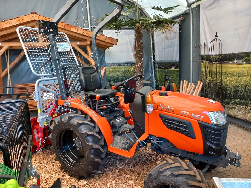 Kubota Traktor B 1-161 D EUR Tageszulassung in Maxhütte-Haidhof