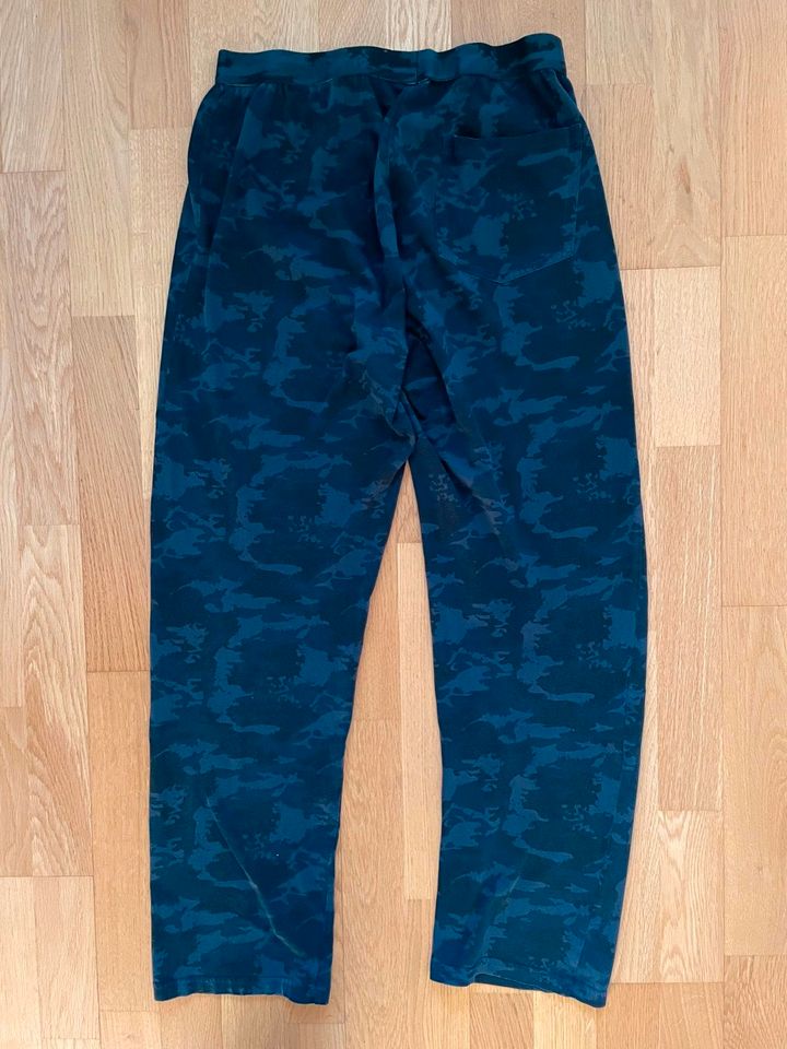 Emporio Armani Lounge / Pyjama Hose Gr M in Konstanz