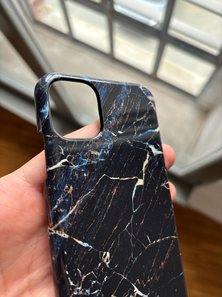 iPhone 11 Handyhülle Ideal of Sweden case in Viersen