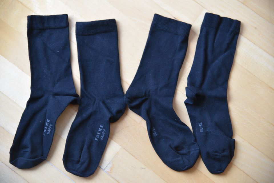 Set: FALKE Happy Socken Gr. 35 - 37 schwarz, Strümpfe, 2 Paar NEU in Eslohe
