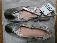 Sandalen / Ballerina von Zara in Silver Gr.37 Aachen - Aachen-Mitte Vorschau