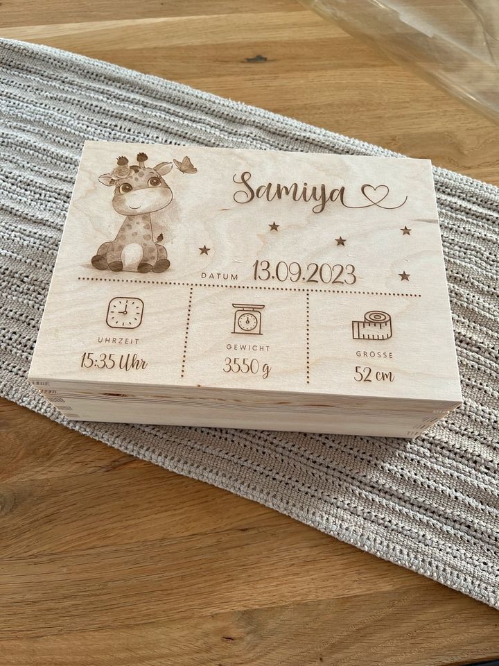 Holzkiste personalisiert Geschenkidee Lasergravur in Oyten